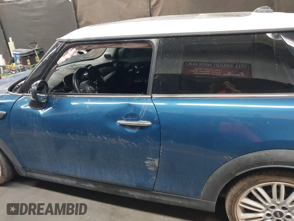 2022 MINI Hardtop Cooper S with VIN WMW53DH05N2R09949, listed as a IAAI auction lot 42111646 with 88,175 mi miles and . Bid and sale history available at DreamBid. Image 14.