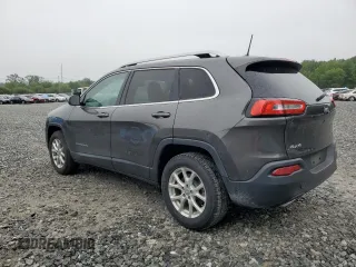 2017 Jeep Cherokee Latitude with VIN 1C4PJMCS8HW505261, listed as a Copart auction lot 60284375 with 37,744 mi miles and Salvage title. Bid and sale history available at DreamBid. Image 2.