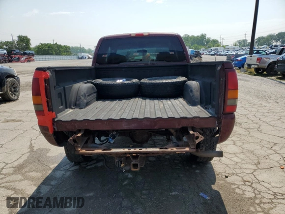 2001 GMC Sierra 1500 SLE with VIN 1GTEK19T71E172257, listed as a Copart auction lot 60204105 with 244,741 mi miles and Clean title. Bid and sale history available at DreamBid. Image 6.
