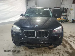 2014 BMW X1 xDrive28i z VIN WBAVL1C56EVY18205, wystawiony jako Copart lot #51584415 z przebiegiem 166 247 mil mil oraz Czysty tytuł • Clean title. Historia ofert i sprzedaży dostępna na DreamBid. Obrazek 5.
