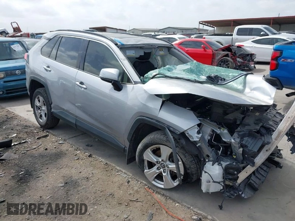 2019 Toyota RAV4 XLE with VIN JTMW1RFV4KD022612, listed as a IAAI auction lot 41717134 with 52,190 mi miles. Bid and sale history available at carsss.com. Image 1.