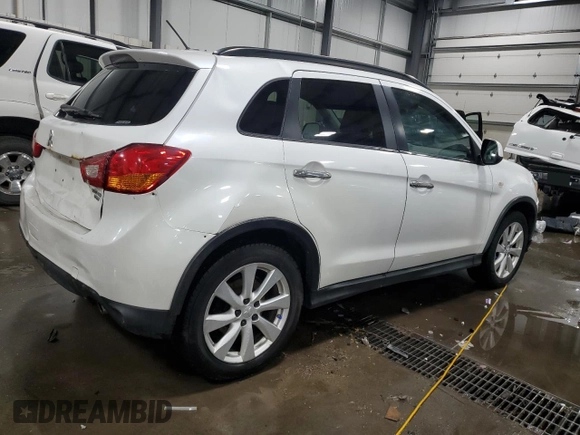 2014 Mitsubishi Outlander SE z VIN 4A4AR4AU6EE026656, wystawiony jako Copart lot #52806745 z przebiegiem 177 933 mil mil oraz Szkoda całkowita • Salvage title. Historia ofert i sprzedaży dostępna na DreamBid. Obrazek 3.