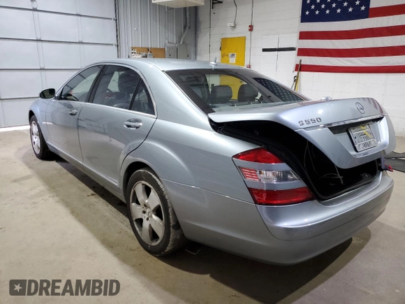 2007 Mercedes-Benz S 550 with VIN WDDNG71X97A085971, listed as a Copart auction lot 49635025 with 104,916 mi miles and Salvage Title. Bid and sale history available at DreamBid. Image 2.