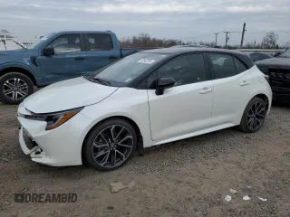 2020 Toyota Corolla Hatchback XSE with VIN JTNC4RBE4L3100809, listed as a Copart auction lot 46542395 with 40,422 mi miles and Salvage Title. Bid and sale history available at carsss.com. Image 1.