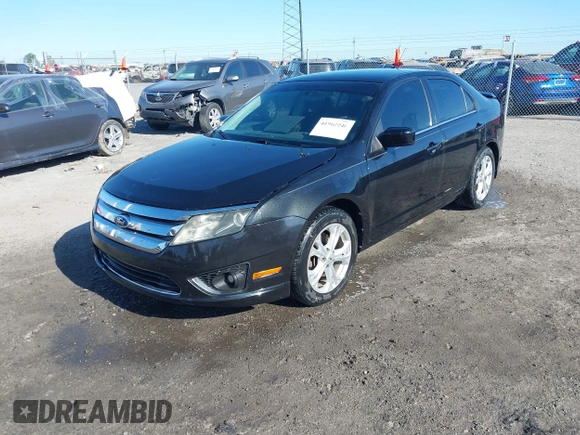 2012 Ford Fusion SE z VIN 3FAHP0HG8CR339020, wystawiony jako IAAI lot #41962046 z przebiegiem 136 072 mil mil oraz . Historia ofert i sprzedaży dostępna na DreamBid. Obrazek 18.