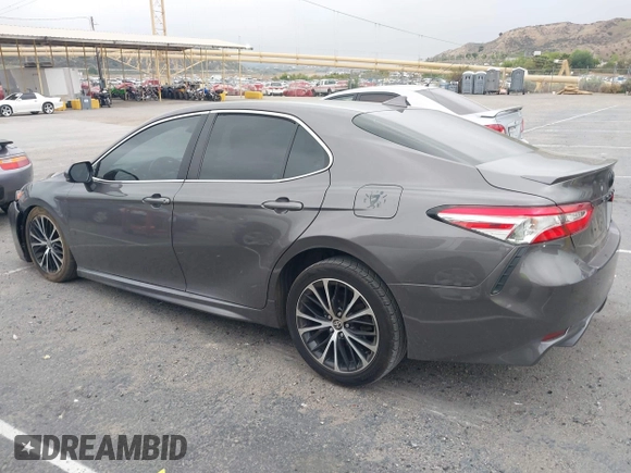 2020 Toyota Camry SE z VIN 4T1G11AK2LU989218, wystawiony jako IAAI lot #42204901 z przebiegiem 83 147 mil mil oraz . Historia ofert i sprzedaży dostępna na DreamBid. Obrazek 14.