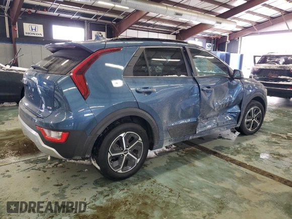 2024 Kia Niro EX Touring with VIN KNDCR3LE5R5138015, listed as a Copart auction lot 41830235 with 15,945 mi miles and Clean Title. Bid and sale history available at carsss.com. Image 3.