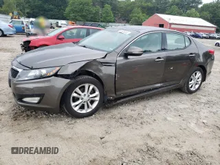 2013 Kia Optima EX z VIN 5XXGN4A79DG100119, wystawiony jako Copart lot #60609565 z przebiegiem 132 181 mil mil oraz Czysty tytuł • Clean title. Historia ofert i sprzedaży dostępna na DreamBid. Obrazek 1.