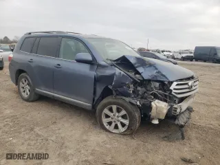 2013 Toyota Highlander with VIN 5TDZK3EH1DS100855, listed as a Copart auction lot 44433395 with 216,673 mi miles and Salvage Title. Bid and sale history available at carsss.com. Image 4.