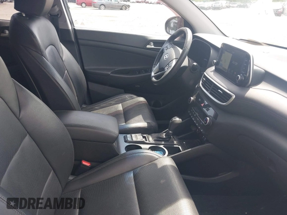 2020 Hyundai Tucson Sport z VIN KM8J3CAL6LU207989, wystawiony jako IAAI lot #42334004 z przebiegiem 59 334 mil mil oraz . Historia ofert i sprzedaży dostępna na DreamBid. Obrazek 5.