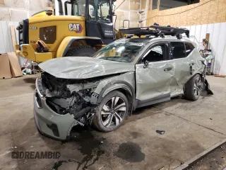 2023 Volvo XC40 Ultimate Bright Theme с VIN YV4L12UA0P2938486, выставлен на аукционе Copart как лот 42126095 с пробегом 17 218 миль миль и Списание • Salvage title. История ставок и продаж доступна на DreamBid. Изображение 1.