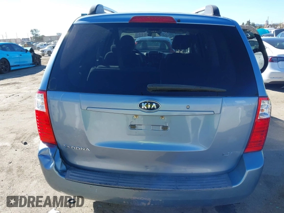 2008 Kia Sedona LX with VIN KNDMB233986218153, listed as a IAAI auction lot 41671096 with 144,933 mi miles. Bid and sale history available at carsss.com. Image 16.
