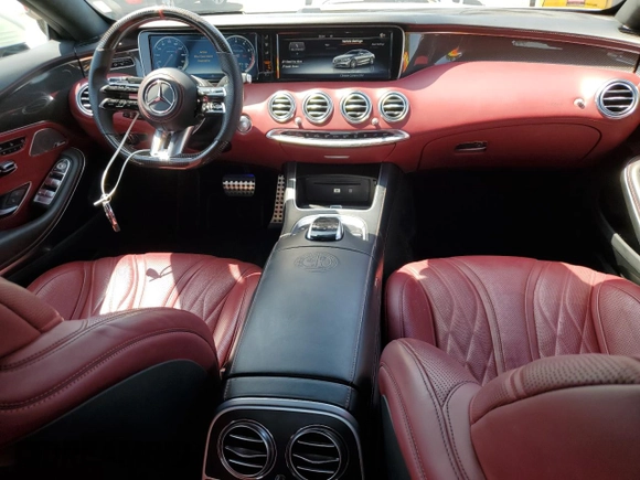2017 Mercedes-Benz S 63 AMG z VIN WDDXJ7JB2HA024588, wystawiony jako Copart lot #59198315 z przebiegiem 29 577 mil mil oraz Szkoda całkowita • Salvage title. Historia ofert i sprzedaży dostępna na DreamBid. Obrazek 8.