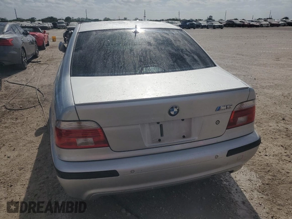 2003 BMW M5 z VIN WBSDE93433CF93518, wystawiony jako Copart lot #77962914 z przebiegiem Nie podano mil oraz Nie do naprawy. Historia ofert i sprzedaży dostępna na DreamBid. Obrazek 6.