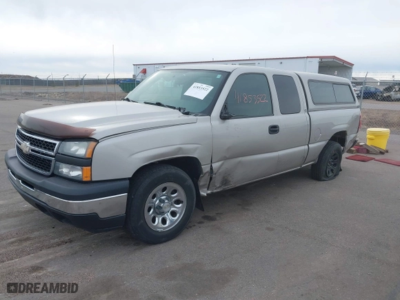 2006 Chevrolet Silverado 1500 LS with VIN 1GCEC19V86Z146071, listed as a IAAI auction lot 41853522 with 118,855 mi miles. Bid and sale history available at carsss.com. Image 17.