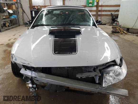 2002 Ford Mustang GT Deluxe z VIN 1FAFP45X62F160859, wystawiony jako Copart lot #45946145 z przebiegiem 110 078 mil mil oraz Szkoda całkowita • Salvage title. Historia ofert i sprzedaży dostępna na DreamBid. Obrazek 5.