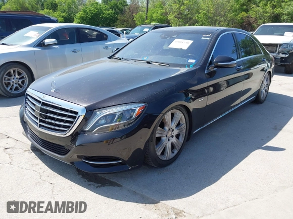 2014 Mercedes-Benz S-Class S 550 with VIN WDDUG8CB9EA009280, listed as a IAAI auction lot 42001730 with 217,213 mi miles. Bid and sale history available at carsss.com. Image 17.