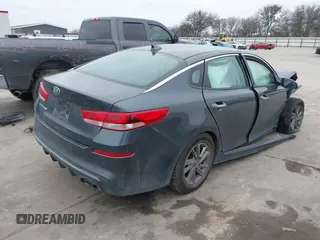 2020 Kia Optima LX z VIN 5XXGT4L39LG448999, wystawiony jako IAAI lot #41620968 z przebiegiem 69 431 mil mil oraz . Historia ofert i sprzedaży dostępna na DreamBid. Obrazek 4.