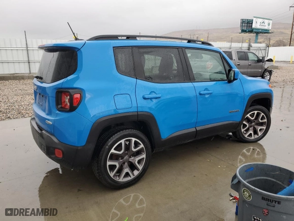 2015 Jeep Renegade Latitude with VIN ZACCJBBT6FPB28274, listed as a Copart auction lot 48231955 with 125,287 mi miles and Clean Title. Bid and sale history available at carsss.com. Image 3.