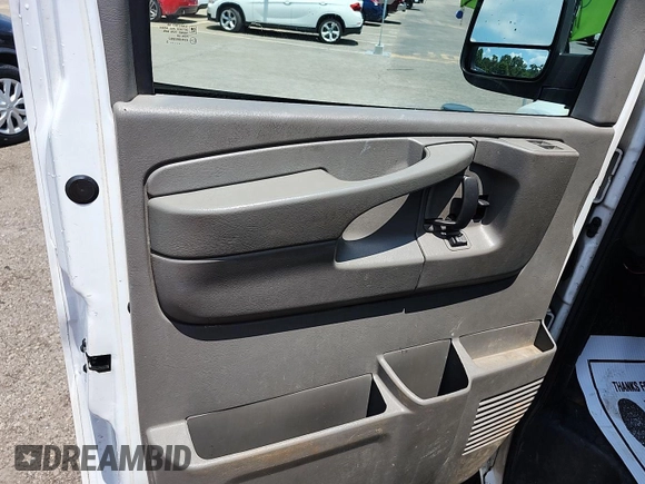 2015 Chevrolet Express Cargo with VIN 1GCWGFCF0F1248728, listed as a IAAI auction lot 42561489 with 263,640 mi miles and . Bid and sale history available at DreamBid. Image 21.