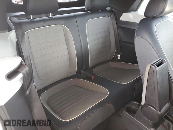 2016 Volkswagen Beetle Denim с VIN 3VW507AT7GM814044, выставлен на аукционе Copart как лот 59352315 с пробегом Не указан миль и Списание • Salvage title. История ставок и продаж доступна на DreamBid. Изображение 10.