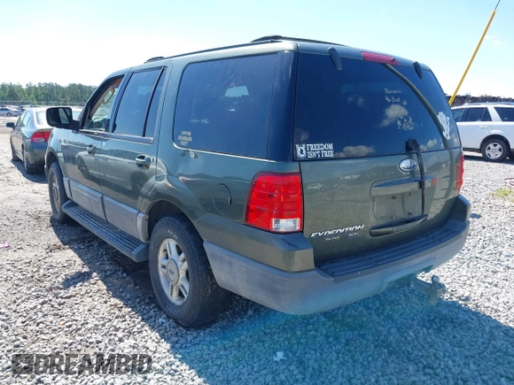 2003 Ford Expedition Special Service z VIN 1FMRU15W13LC50005, wystawiony jako IAAI lot #42234201 z przebiegiem 250 481 mil mil oraz . Historia ofert i sprzedaży dostępna na DreamBid. Obrazek 3.