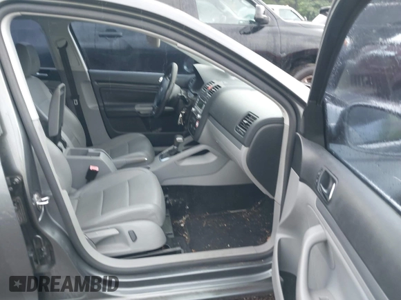 2009 Volkswagen Jetta SE с VIN 3VWRM71K59M172083, выставлен на аукционе IAAI как лот 42352537 с пробегом 168 713 миль миль и . История ставок и продаж доступна на DreamBid. Изображение 5.