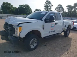 2017 Ford F-250 XLT z VIN 1FT7X2B6XHEE20192, wystawiony jako IAAI lot #42589586 z przebiegiem 132 332 mil mil oraz . Historia ofert i sprzedaży dostępna na DreamBid. Obrazek 17.