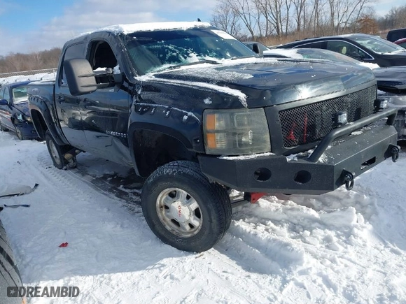 2008 Chevrolet Silverado 1500 LT w/1LT with VIN 3GCEK13JX8G294329, listed as a IAAI auction lot 41591010 with 246,781 mi miles. Bid and sale history available at carsss.com. Image 1.