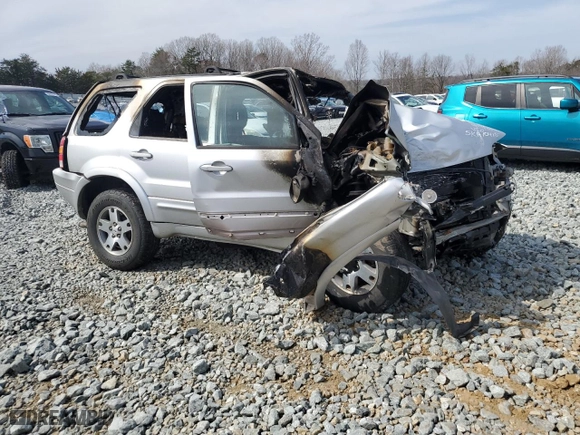 2005 Ford Escape Limited with VIN 1FMYU04115KA70415, listed as a Copart auction lot 49111495 with 0 mi miles and Salvage Title. Bid and sale history available at carsss.com. Image 4.