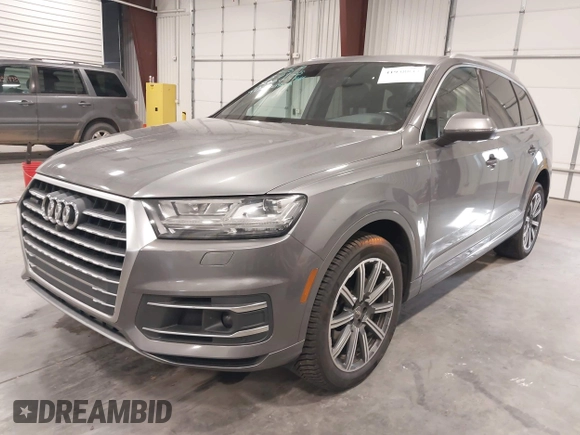 2017 Audi Q7 Premium Plus with VIN WA1LAAF73HD026692, listed as a IAAI auction lot 41938847 with 159,257 mi miles. Bid and sale history available at carsss.com. Image 17.