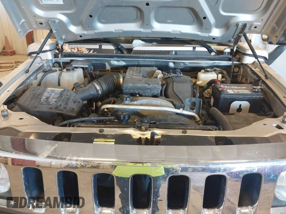 2008 Hummer H3 SUV with VIN 5GTEN13E488177368, listed as a IAAI auction lot 41424036 with 89,278 mi miles. Bid and sale history available at carsss.com. Image 10.