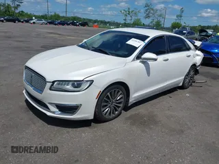 2017 Lincoln MKZ Hybrid Select z VIN 3LN6L5LUXHR600982, wystawiony jako IAAI lot #42266287 z przebiegiem 201 450 mil mil oraz . Historia ofert i sprzedaży dostępna na DreamBid. Obrazek 17.