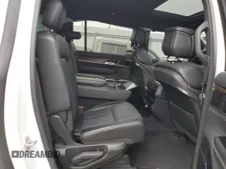 2024 Jeep Grand Wagoneer с VIN 1C4SJSEP4RS109943, выставлен на аукционе Copart как лот 53230095 с пробегом 27 251 миль миль и Списание • Salvage title. История ставок и продаж доступна на DreamBid. Изображение 11.