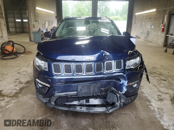 2020 Jeep Compass Latitude z VIN 3C4NJDBB9LT100551, wystawiony jako Copart lot #62601545 z przebiegiem 45 497 mil mil oraz Szkoda całkowita • Salvage title. Historia ofert i sprzedaży dostępna na DreamBid. Obrazek 5.