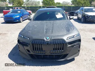 2023 BMW 7 Series 740i with VIN WBA23EH04PCN19544, listed as a IAAI auction lot 41752560 with 44,997 mi miles. Bid and sale history available at carsss.com. Image 6.