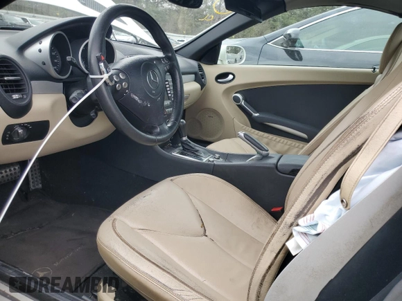 2008 Mercedes-Benz SLK 280 with VIN WDBWK54F48F186729, listed as a Copart auction lot 49432735 with 92,307 mi miles and Salvage title. Bid and sale history available at DreamBid. Image 7.