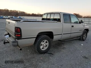 1996 Dodge 1500 z VIN 3B7HC13Y8TG197971, wystawiony jako Copart lot #82565154 z przebiegiem 248 833 mil mil oraz Szkoda całkowita • Salvage title. Historia ofert i sprzedaży dostępna na DreamBid. Obrazek 3.