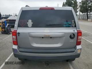 2017 Jeep Patriot High Altitude with VIN 1C4NJPFA0HD209237, listed as a Copart auction lot 54102785 with 184,433 mi miles and Clean Title. Bid and sale history available at carsss.com. Image 6.