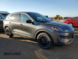 2020 Ford Escape SE z VIN 1FMCU9G65LUA69632, wystawiony jako Copart lot #58921965 z przebiegiem 8964 mil mil oraz Tytuł czysty. Historia ofert i sprzedaży dostępna na DreamBid. Obrazek 4.
