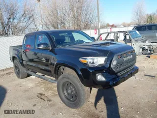 2017 Toyota Tacoma SR5 with VIN 3TMAZ5CN0HM039064, listed as a IAAI auction lot 41295063 with 64,010 mi miles. Bid and sale history available at carsss.com. Image 1.