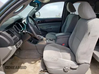 2011 Toyota Tacoma PreRunner z VIN 5TFTU4GN9BX001765, wystawiony jako Copart lot #58019945 z przebiegiem 120 380 mil mil oraz Szkoda całkowita • Salvage title. Historia ofert i sprzedaży dostępna na DreamBid. Obrazek 7.