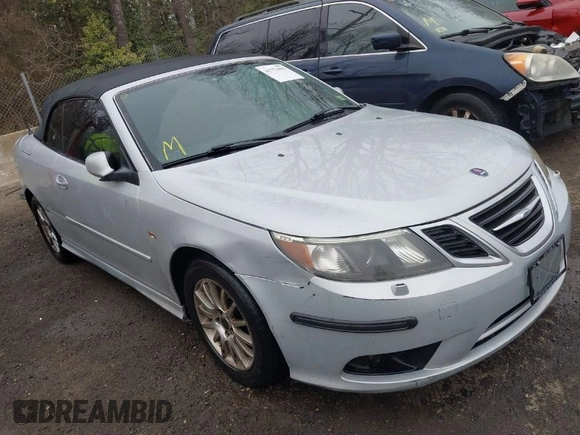 2008 Saab 9-3 with VIN YS3FB79Y586008943, listed as a IAAI auction lot 41772083 with 117,697 mi miles. Bid and sale history available at carsss.com. Image 1.