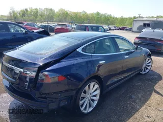 2013 Tesla Model S z VIN 5YJSA1CN5DFP20579, wystawiony jako IAAI lot #41983339 z przebiegiem 80 118 mil mil oraz . Historia ofert i sprzedaży dostępna na DreamBid. Obrazek 4.