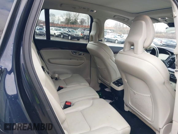 2017 Volvo XC90 Momentum with VIN YV4A22PK2H1141852, listed as a IAAI auction lot 41534159 with 118,473 mi miles. Bid and sale history available at carsss.com. Image 8.