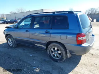 2006 Toyota Highlander with VIN JTEGP21A460126024, listed as a IAAI auction lot 41804162 with 172,119 mi miles. Bid and sale history available at carsss.com. Image 3.