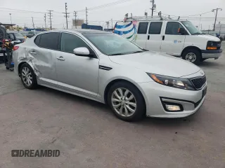 2015 Kia Optima EX z VIN 5XXGN4A71FG396076, wystawiony jako Copart lot #55306755 z przebiegiem 59 330 mil mil oraz Szkoda całkowita • Salvage title. Historia ofert i sprzedaży dostępna na DreamBid. Obrazek 4.