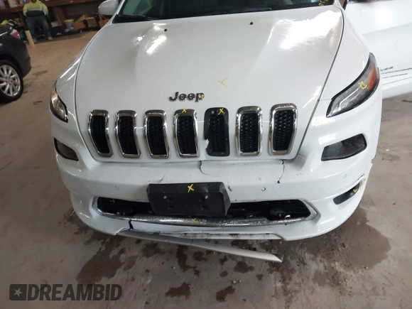 2018 Jeep Cherokee Overland with VIN 1C4PJMJX1JD598043, listed as a IAAI auction lot 41831614 with 48,804 mi miles. Bid and sale history available at carsss.com. Image 6.