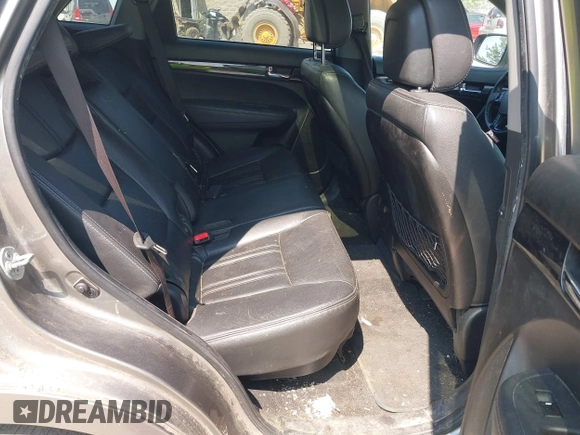 2013 Kia Sorento SX с VIN 5XYKWDA20DG337895, выставлен на аукционе IAAI как лот 42479734 с пробегом 198 291 миль миль и . История ставок и продаж доступна на DreamBid. Изображение 8.