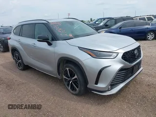 2022 Toyota Highlander XSE z VIN 5TDJZRBHXNS176401, wystawiony jako IAAI lot #39732084 z przebiegiem 17 201 mil mil oraz . Historia ofert i sprzedaży dostępna na DreamBid. Obrazek 1.